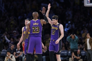 从落选秀到全明星?里夫斯强势崛起 彻底改变湖人建队与冲冠计划 从落选秀到全明星?里夫斯强势崛起 彻底改变湖人建队与冲冠计划